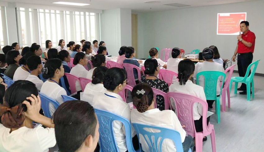 Accu-Chek Glucometer Training and Demonstration at Ar-Yu International Hospital